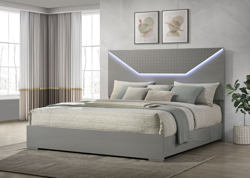 Ives Eastern King Bed - Furniture Center (NY)