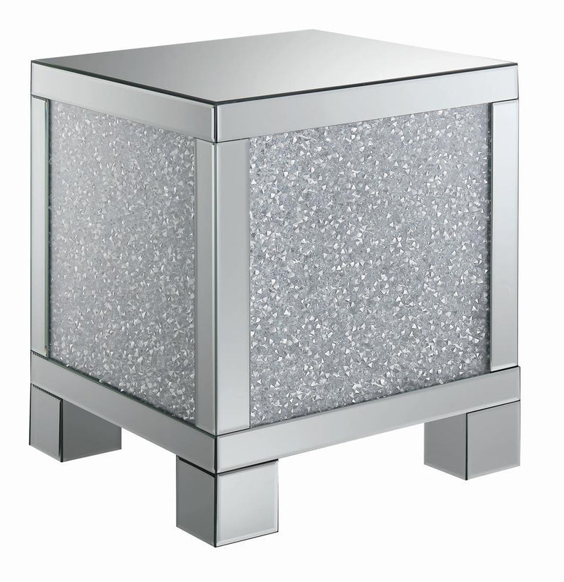 Gillian Square End Table Silver and Clear Mirror - Furniture Center (NY)