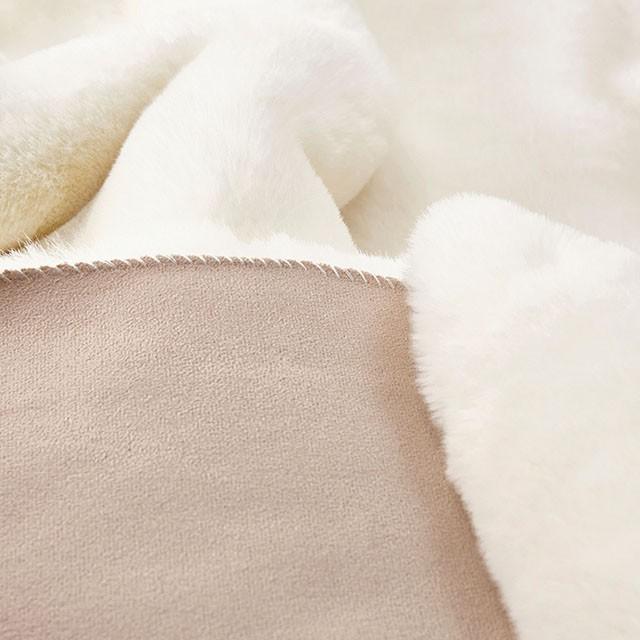 Caparica Off White 5' X 7' Area Rug - Furniture Center (NY)