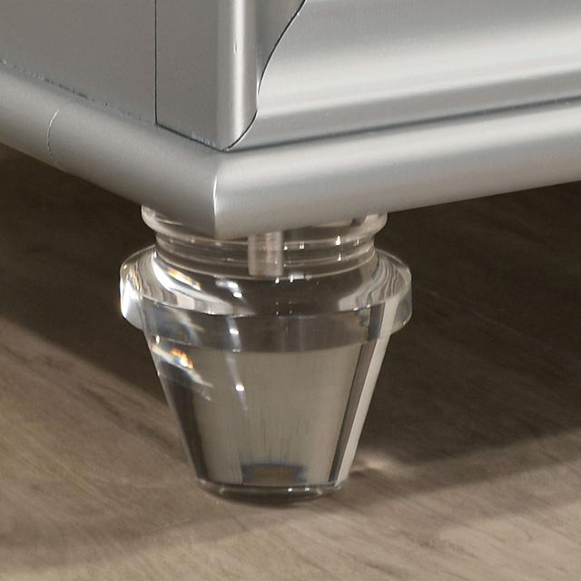 MADDIE Mirror, Silver - Furniture Center (NY)