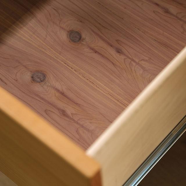 Willamette 5-Drawer Chest - Furniture Center (NY)