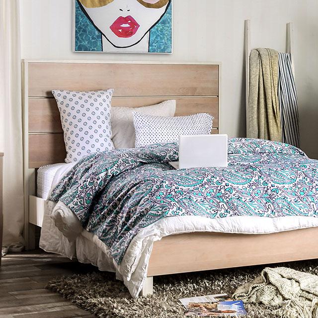 Roseburg Cal.King Bed - Furniture Center (NY)