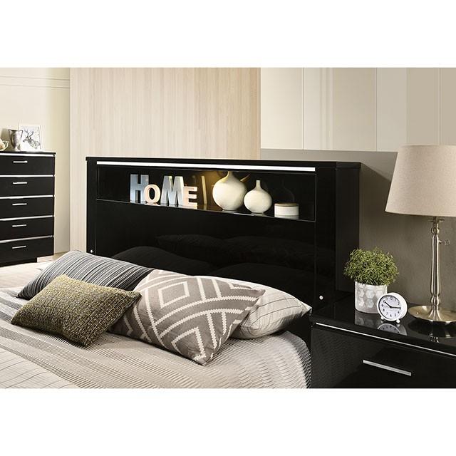 Carlie Queen Bedroom Set Black & White